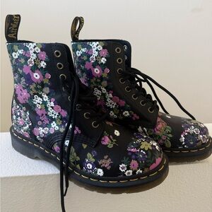 ‼️SOLD‼️ Dr. Martens Black Floral Boots